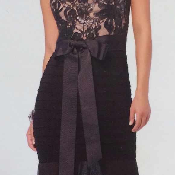 Cache Evening Dress - Picture 2 of 3